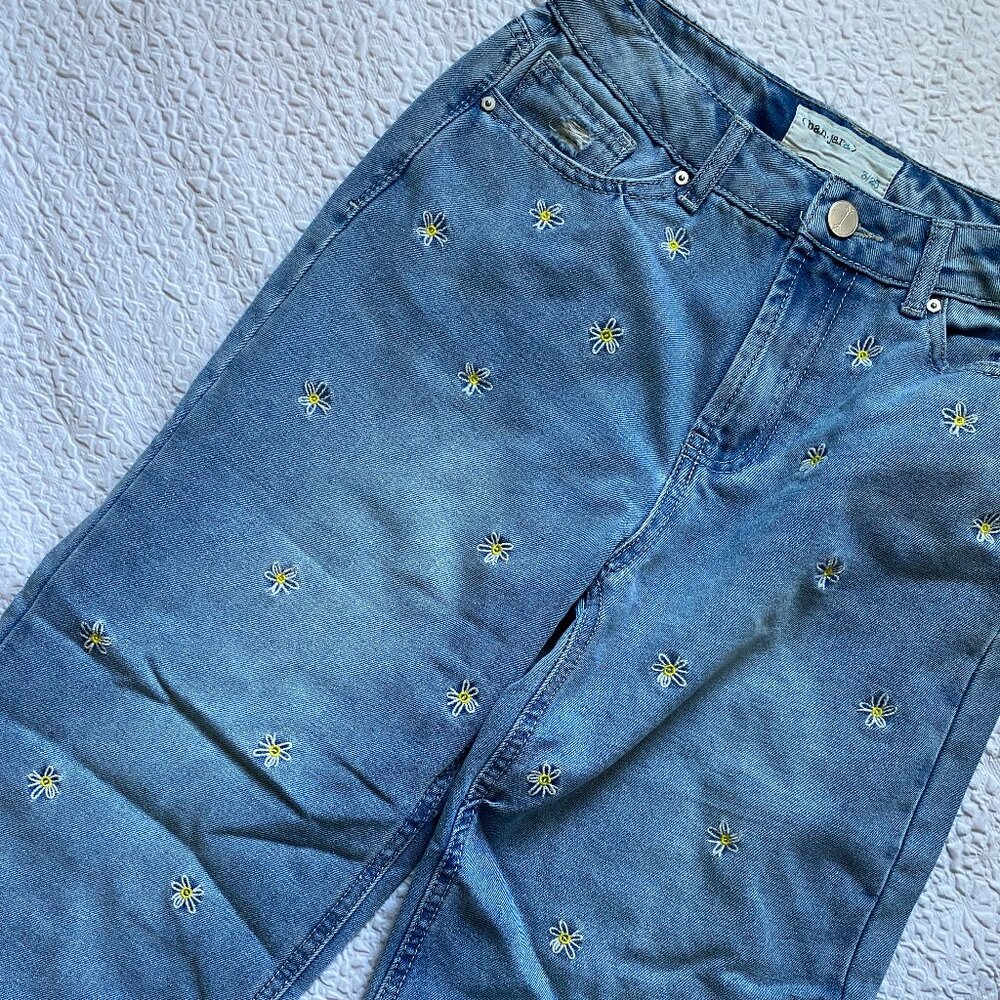 Wide Leg Daisy Embroidered Jeans